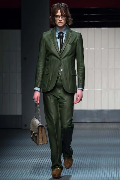 Look 2